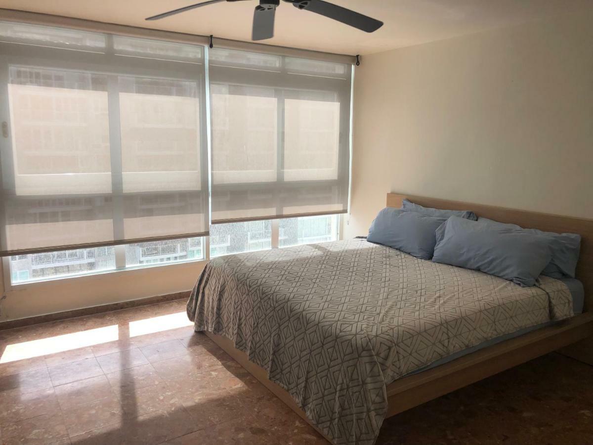 Beach Front Beach View 1 Bedroom 2Bathroom Coral Beach Apt San Juan Bagian luar foto